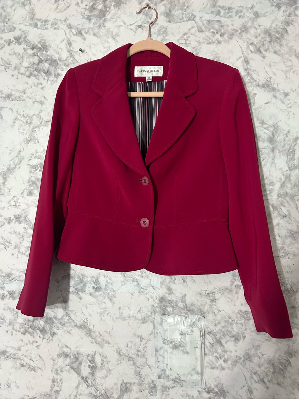 Jones New York Women's Burgundy Tailored Blazer Sz 6P EUC